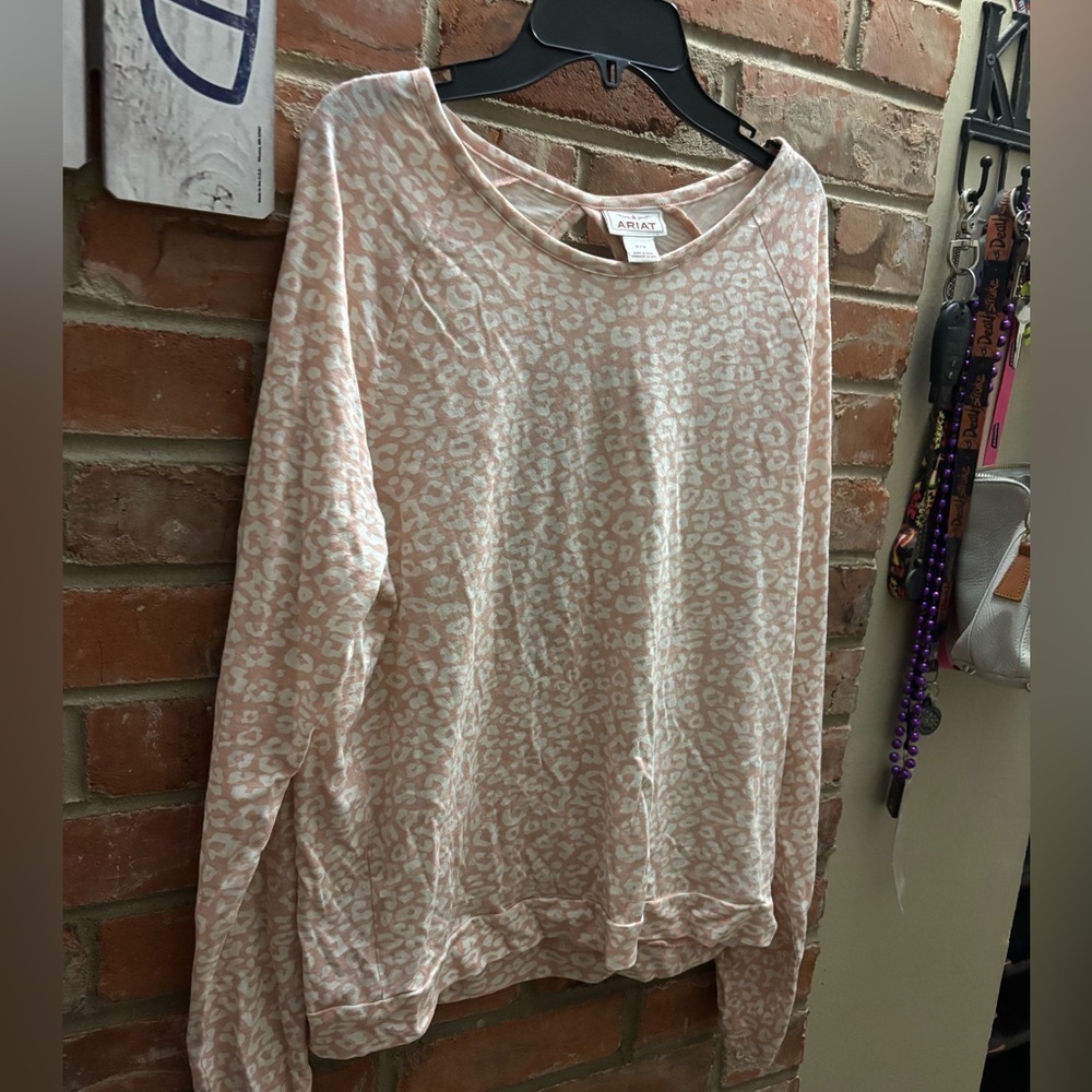 Ariat Womens Riot Top Leopard Print Draped Open Back Long Sleeve Pullover Medium